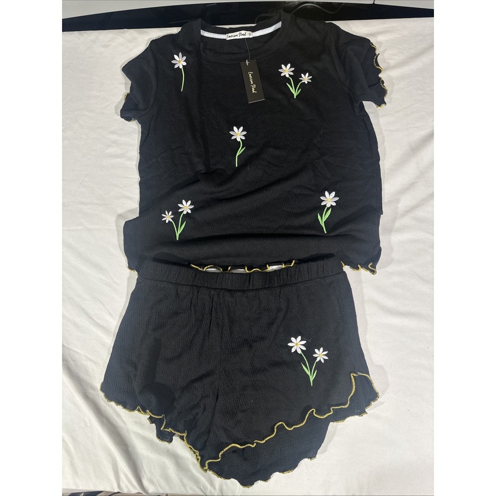 NEW $68 Emerson Road [ Small ] 2 Piece Set Daisy Pajamas Tee + Shorts Black 7069 - Picture 6 of 14